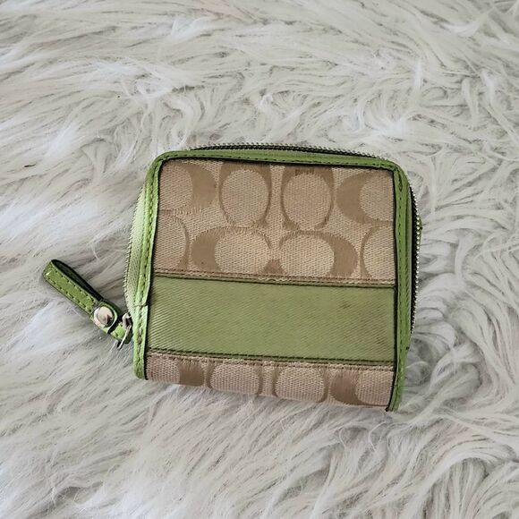 Coach wallet snap closure - Picture 8 of 8